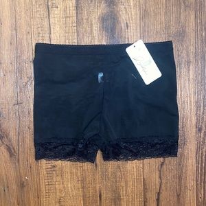 SHAPEWEAR / MÉDIUM